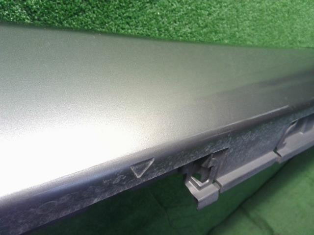 レクサス LS460 後期 DBA-USF40 右サイドステップ スポイラー 運転席側　75851-50914-B2 自社品番250060　色1J7