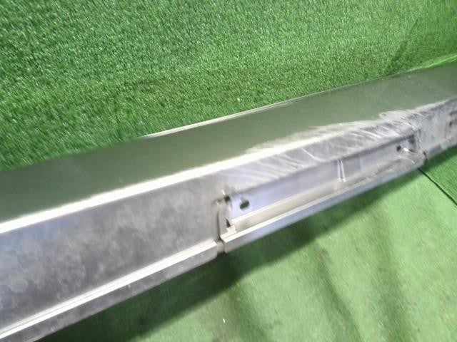 レクサス LS460 後期 DBA-USF40 左サイドステップ スポイラー 助手席側 75852-50913-B2 自社品番250060　色1J7