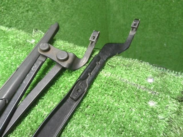 レクサス LS460 後期 DBA-USF40 フロントワイパーアーム左右セット 85211-50160 自社品番250060