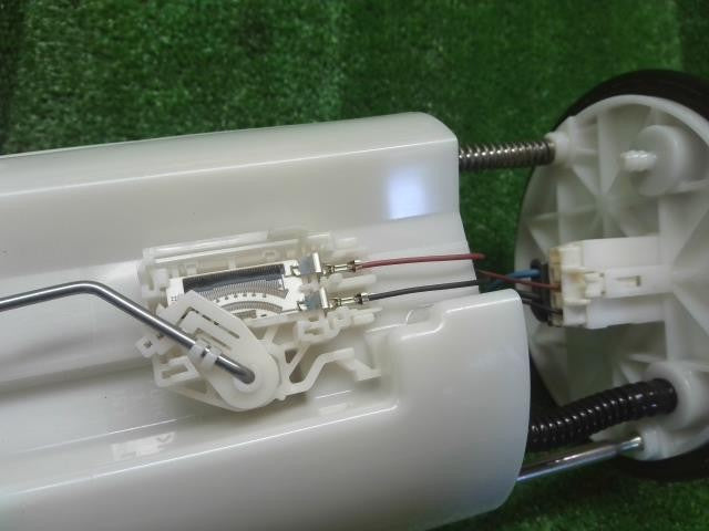 レクサス LS460 後期 DBA-USF40 フューエルポンプ 燃料ポンプ　77024-50020 自社品番250060