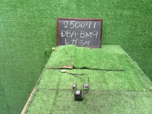 レガシィ DBA-BM9 リアカメラ　社外　バックカメラ  自社品番250071