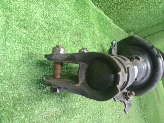 レガシィ DBA-BM9 右フロント　ストラット　ショック　スプリング　バネ　運転席側 20310AJ020 自社品番250071