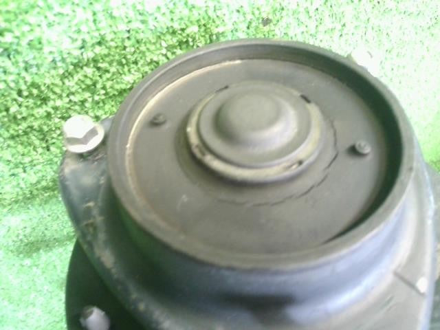 レガシィ DBA-BM9 左フロントストラット ショック　バネ　スプリング　助手席側　20310AJ030 カヤバ　自社品番250071