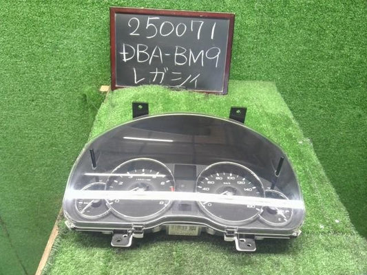 レガシィ DBA-BM9 スピードメーター デジタル　85022AJ360 自社品番250071