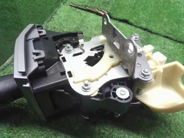 フリード DAA-GP3 シフトレバー セレクトレバー 54200-SYY-951 自社品番250073