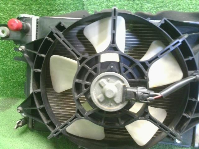 ハイゼット EBD-S211P ラジエーター 5枚羽　電動ファン　シュラウド付　16400-B5040 自社品番250074