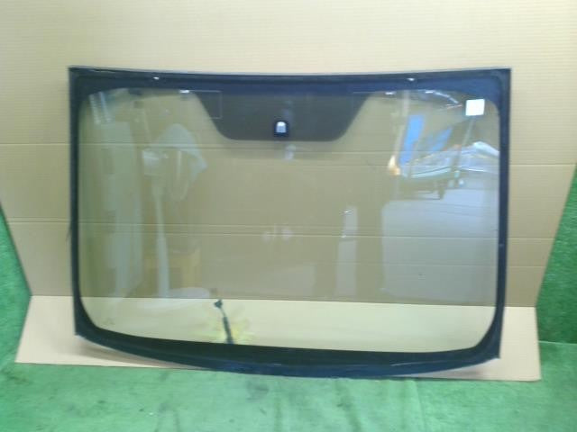 プリウス DAA-ZVW30 フロントガラス ウィンドウシールドガラス　56101-47935 自社品番250076