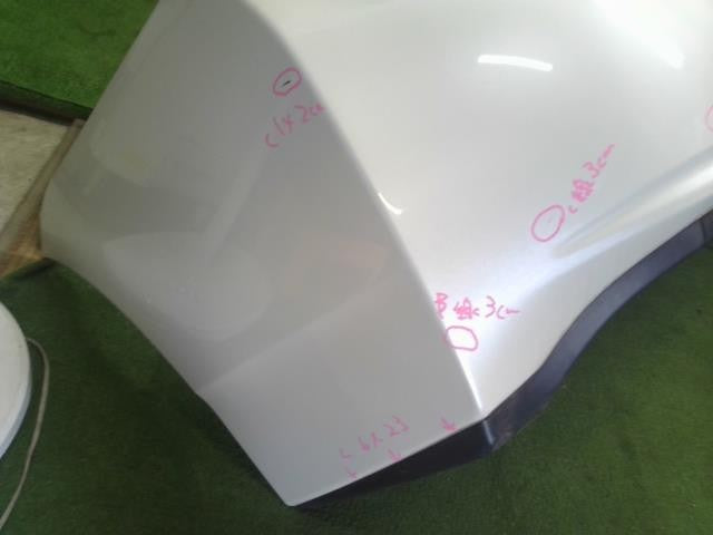 プリウス DAA-ZVW30 リアバンパー　 52159-47060-A1 自社品番250076 色:070