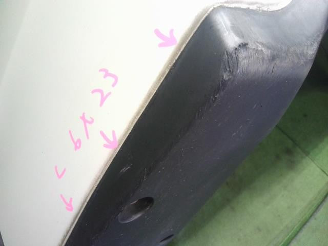 プリウス DAA-ZVW30 リアバンパー　 52159-47060-A1 自社品番250076 色:070