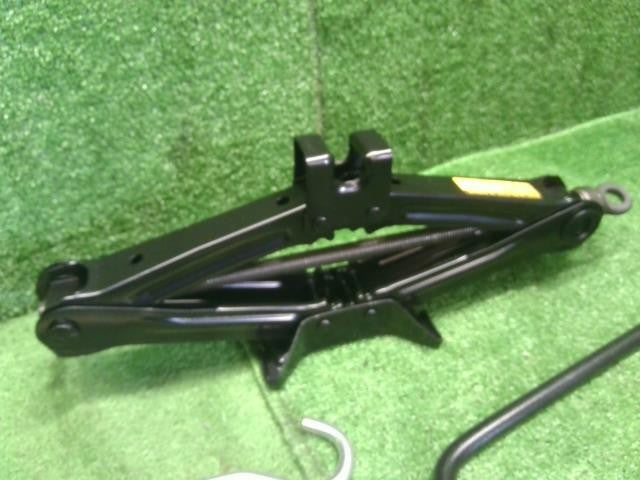 プリウス DAA-ZVW30 純正　パンダジャッキ　車載工具セット　ケース付　09111-33030 自社品番250076