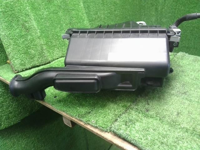 ルークス 4AA-B48A エアクリーナーボックス　 16500-7MA0B 自社品番250086　品番参考程度クレーム対象外