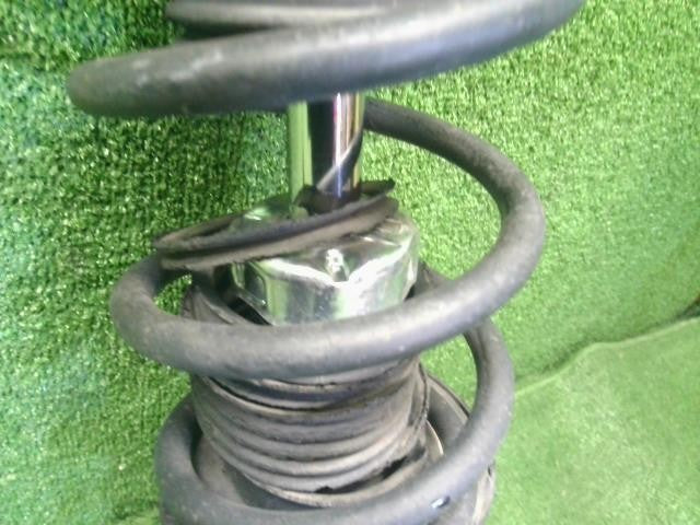 ルークス 4AA-B48A 左フロントストラット　ショック　スプリング　助手席側 E4303-7NB2A 自社品番250086　品番参考程度クレーム対象外