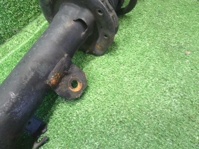 ルークス 4AA-B48A 左フロントストラット　ショック　スプリング　助手席側 E4303-7NB2A 自社品番250086　品番参考程度クレーム対象外