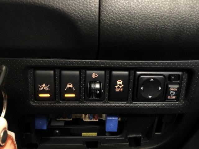 NV150 ＡＤ DBF-VY12 運転席側スイッチパネルセット 25570-CT01C 自社品番250087