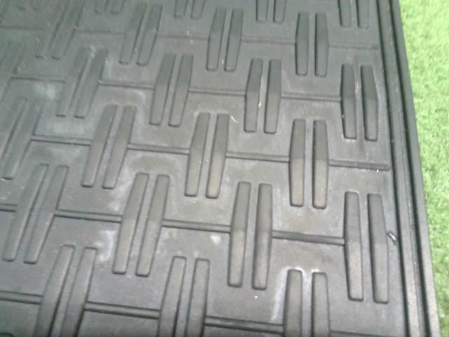 NV150 ＡＤ DBF-VY12 日産純正 フロアマット  1台分 ロゴ入 自社品番250087