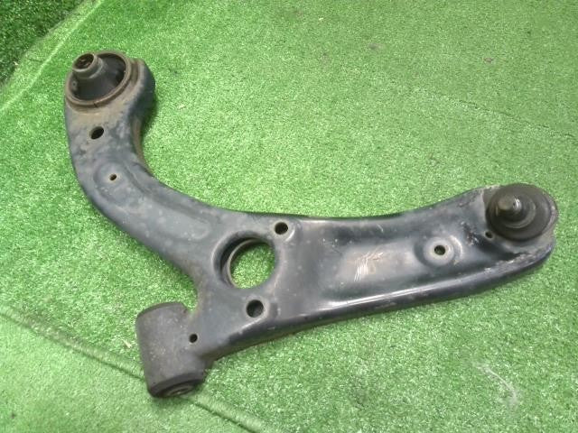 タントエグゼ DBA-L455S 左フロントロアアーム 助手席側 48069-B2041 自社品番250089