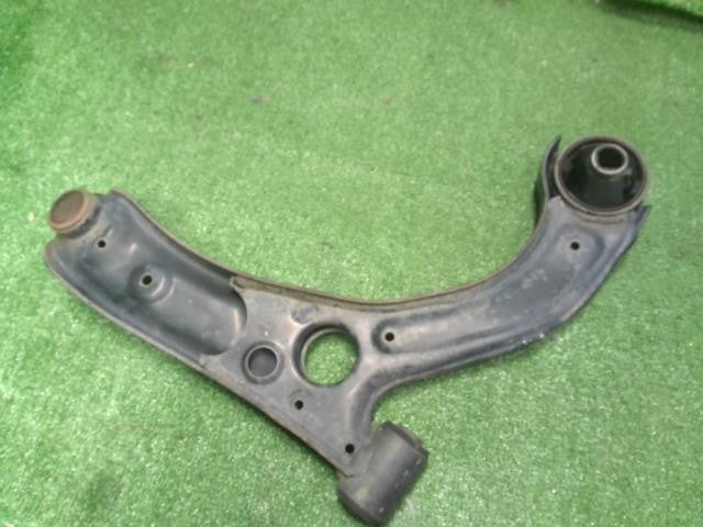 タントエグゼ DBA-L455S 左フロントロアアーム 助手席側 48069-B2041 自社品番250089