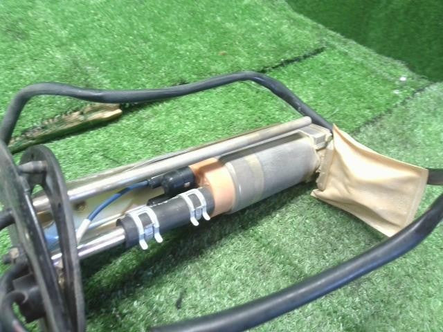 エブリィ V-DE51V フューエルポンプ タンク内燃料ポンプ 15100-57F00 自社品番250092