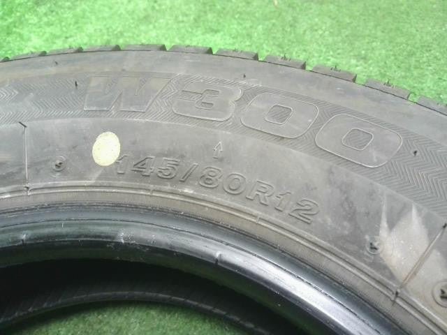 (2)12インチ 冬 スタッドレスタイヤ 中古  4本セット 23年 145/80R12 ブリヂストン エブリィバン外し 自社品番250092