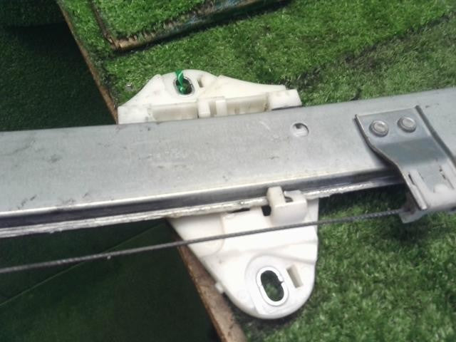 アコード DAA-CR6 右フロントドアレギュレーターモーター 運転席側　72210-T2M-T11 自社品番250097