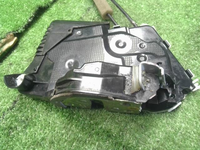 アコード DAA-CR6 右フロントドアロック　運転席側 72110-T0A-J02 自社品番250097