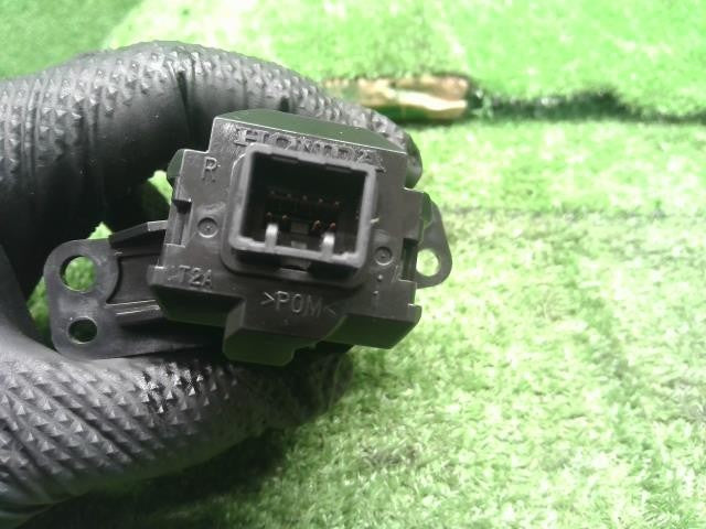 アコード DAA-CR6 イグニッションスイッチ　プッシュスタートSW 35881-T3V-J01 自社品番250097