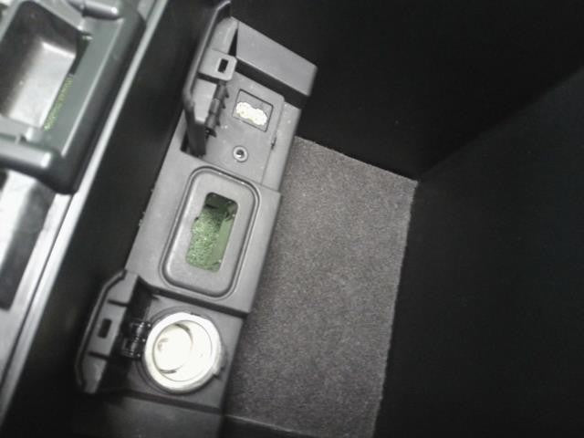 アコード DAA-CR6 コンソールボックス　ひじ掛け部 83450-T2M-T01ZA 自社品番250097