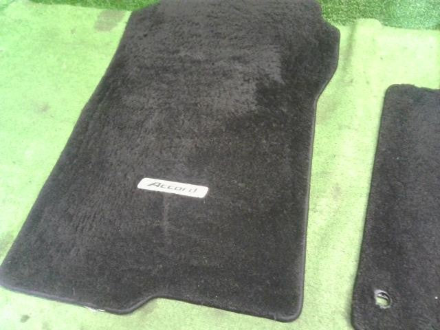 アコード DAA-CR6 フロアマット1台分　フロント　リア　運転席側　助手席側　左右  自社品番250097