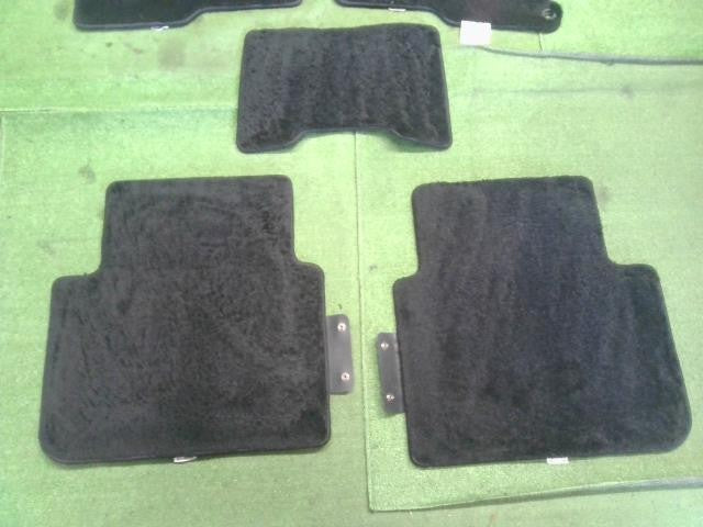 アコード DAA-CR6 フロアマット1台分　フロント　リア　運転席側　助手席側　左右  自社品番250097