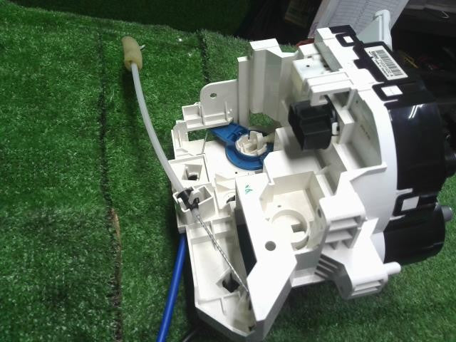 キューブ DBA-Z12 エアコンスイッチパネル　マニュアルACパネル 27510-1FU1A 自社品番250098