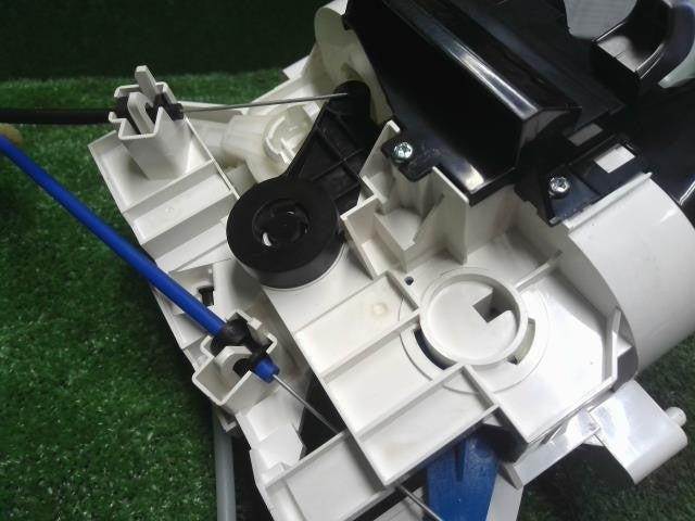 キューブ DBA-Z12 エアコンスイッチパネル　マニュアルACパネル 27510-1FU1A 自社品番250098