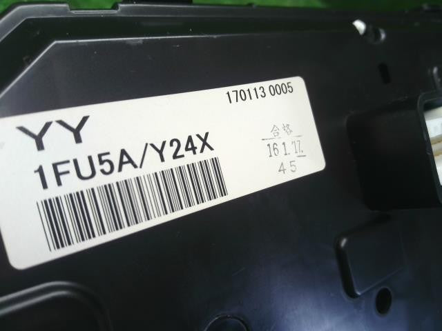 キューブ DBA-Z12 スピードメーター デジタル　24820-1FU5A 自社品番250098