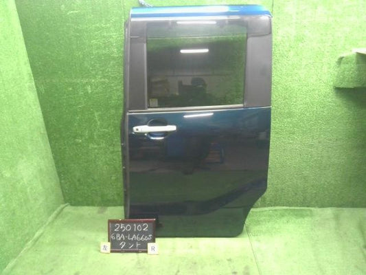 タント 6BA-LA660S 左リアドア　助手席側後ろ　 67004-B2340 自社品番250102　色B82