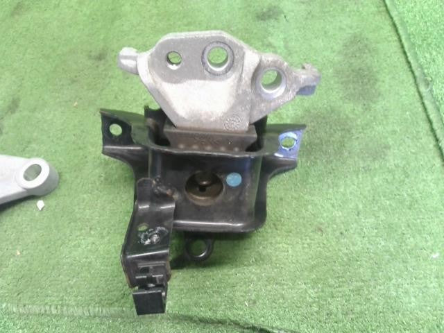 タント 6BA-LA660S エンジンマウント２個　EGマウント 12305-B2310 自社品番250102