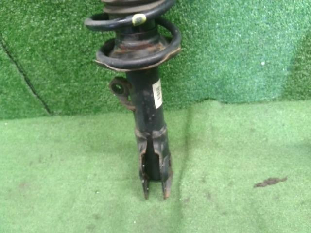 タント 6BA-LA660S 左フロントストラット　ショック　スプリング　バネ　助手席側　 48520-B9325 自社品番250102