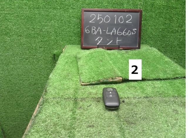 (2)タント 6BA-LA660S キーレス　スマートキー　鍵　89994-B2530 自社品番250102