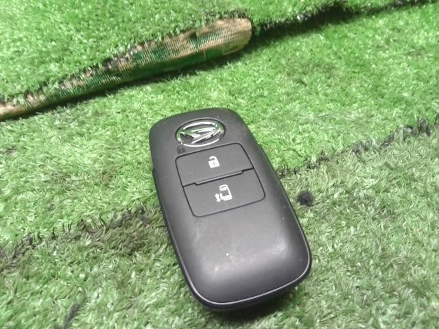 (2)タント 6BA-LA660S キーレス　スマートキー　鍵　89994-B2530 自社品番250102