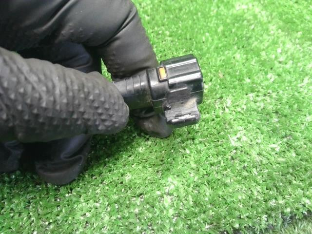 ワゴンＲ DBA-MH23S ABSセンサー　左リア用 56320-82K00 自社品番250104