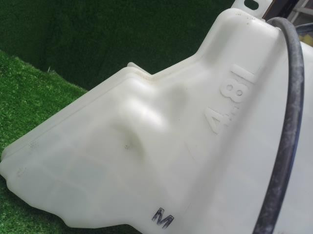 アクア DAA-NHP10 ウォッシャータンク　フロントリア用　 DENSO　060851-399　85315-52440 自社品番250106