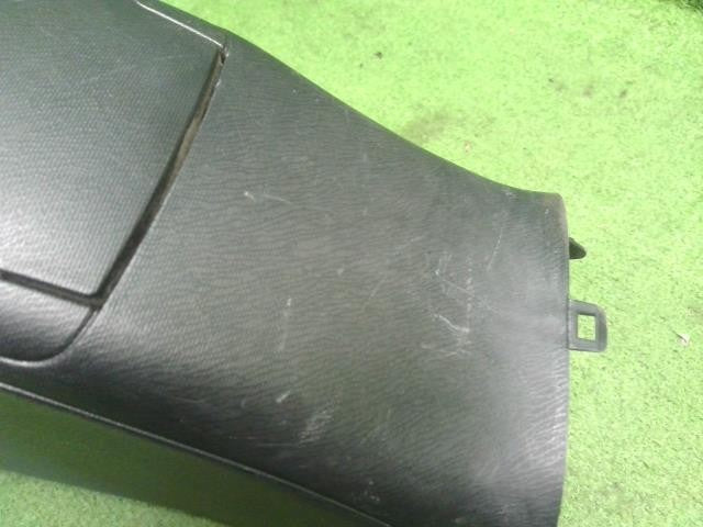 アクア DAA-NHP10 コンソールボックス　肘掛け　アームレスト　 ドリンクホルダー付　ビス付　58905-52060-C0 自社品番250106