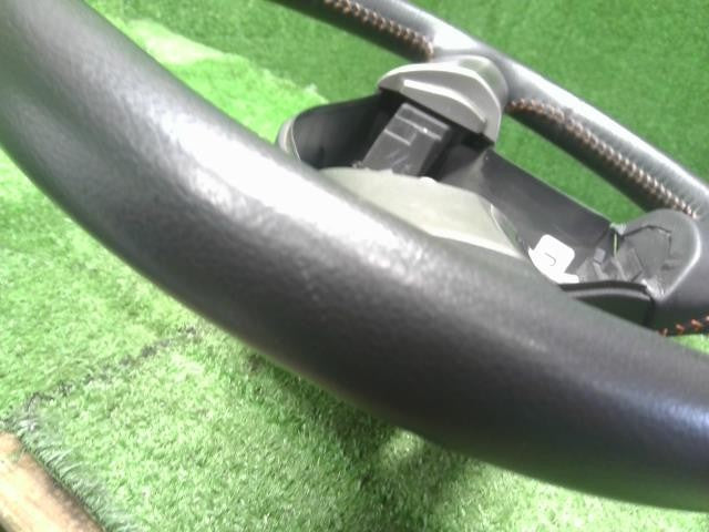 インプレッサ DBA-GH2 ステアリングホイール ハンドル 34311FG050JC 自社品番250107