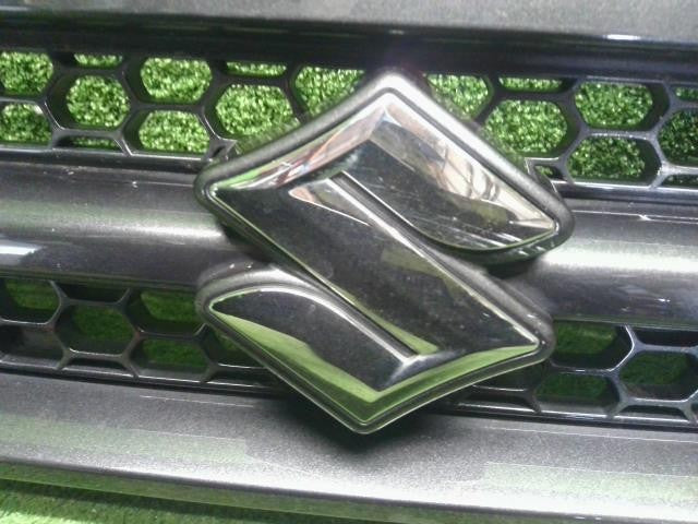 ジムニー ABA-JB23W スズキ純正 ラジエーターグリル フロントグリル 72111-76J00 自社品番250110