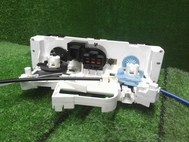 ジムニー ABA-JB23W エアコンスイッチパネル ACスイッチパネル マニュアルA/C 74400-70J42-5PK 自社品番250110