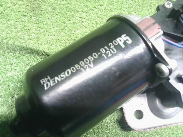 ジムニー ABA-JB23W フロントワイパーモーター Ｆワイパーモーター デンソー 38101-81A01 自社品番250110