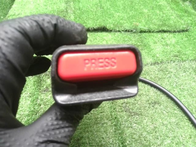 ジムニー ABA-JB23W 運転席 ドライバーシートベルト バックル 受けのみ 84910-57M60 自社品番250110