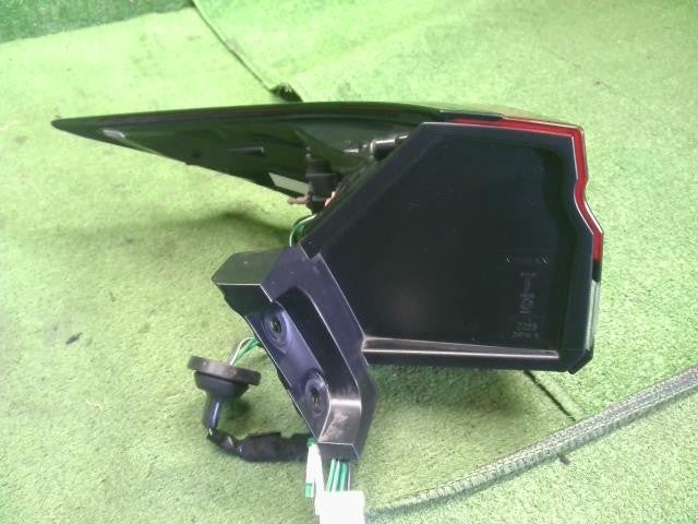 ノート 6AA-E13 右テールランプ 右テールライト　イチコD268　26550-6XK0A 自社品番250111　初度登録R4年　品番参考程度クレーム対象外