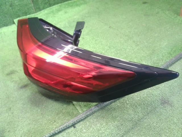 ノート 6AA-E13 右テールランプ 右テールライト　イチコD268　26550-6XK0A 自社品番250111　初度登録R4年　品番参考程度クレーム対象外