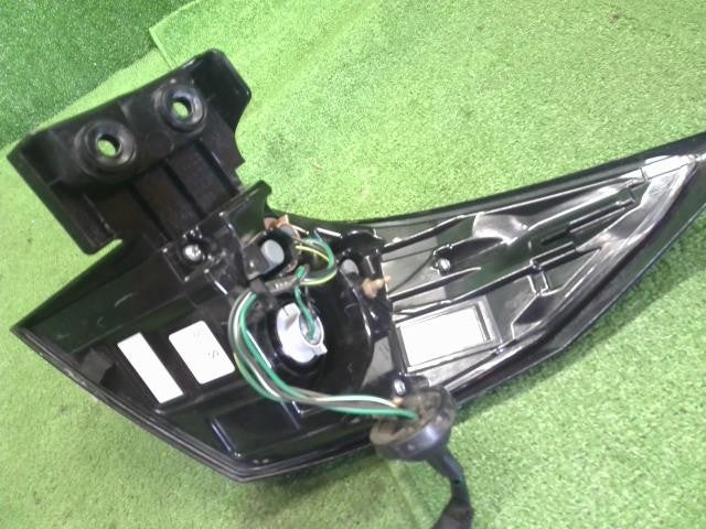 ノート 6AA-E13 左テールランプ　左テールライト イチコD268　26555-6XK0A 自社品番250111　初度登録R4年　品番参考程度クレーム対象外