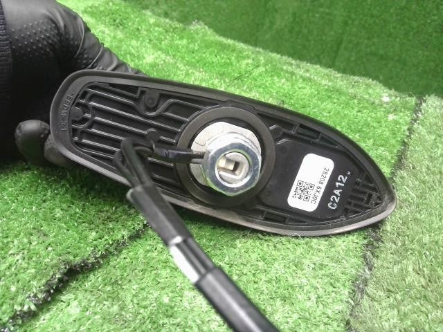 ノート 6AA-E13 日産純正　ルーフアンテナ　シャークアンテナ  自社品番250111