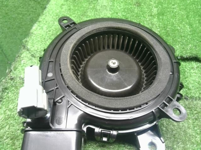 ノート 6AA-E13 電動ファン  EVバッテリー用クーリングファン　自社品番250111